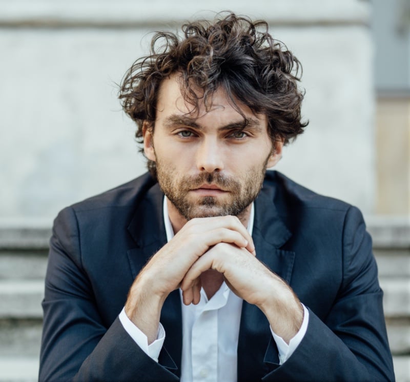 curly wavy hair man modern short stylish