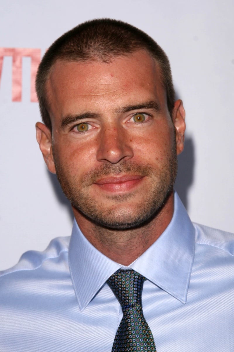 Scott Foley with a burr cut