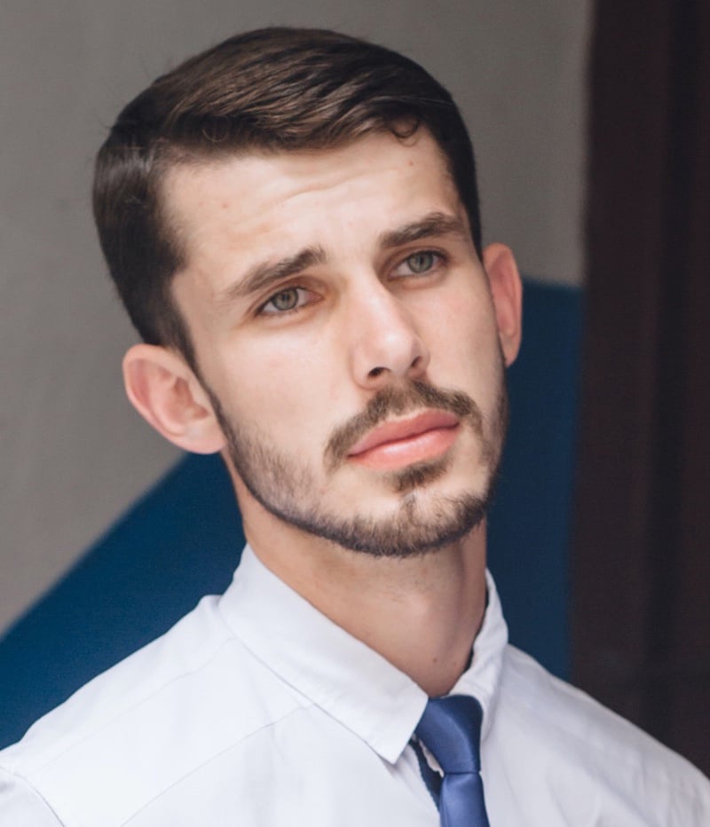 Ivy League haircut thin hair men