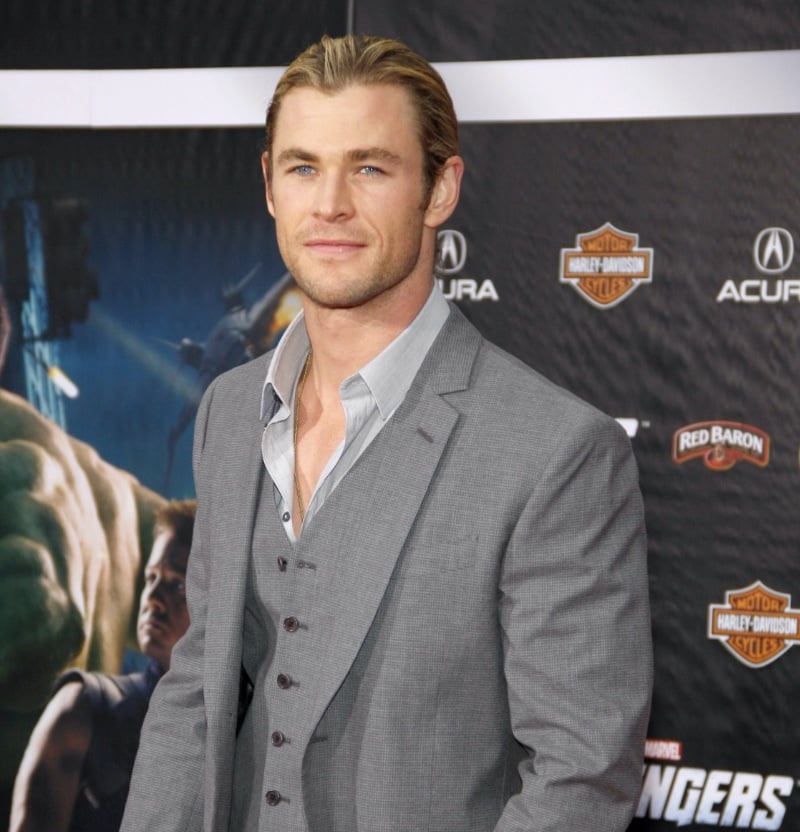 Chris Hemsworth man bun