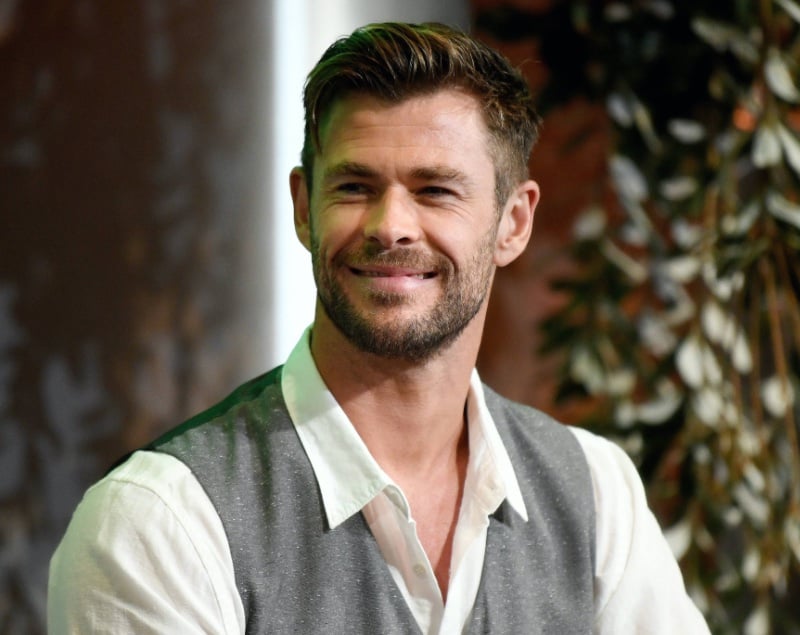 Chris Hemsworth slicked back undercut