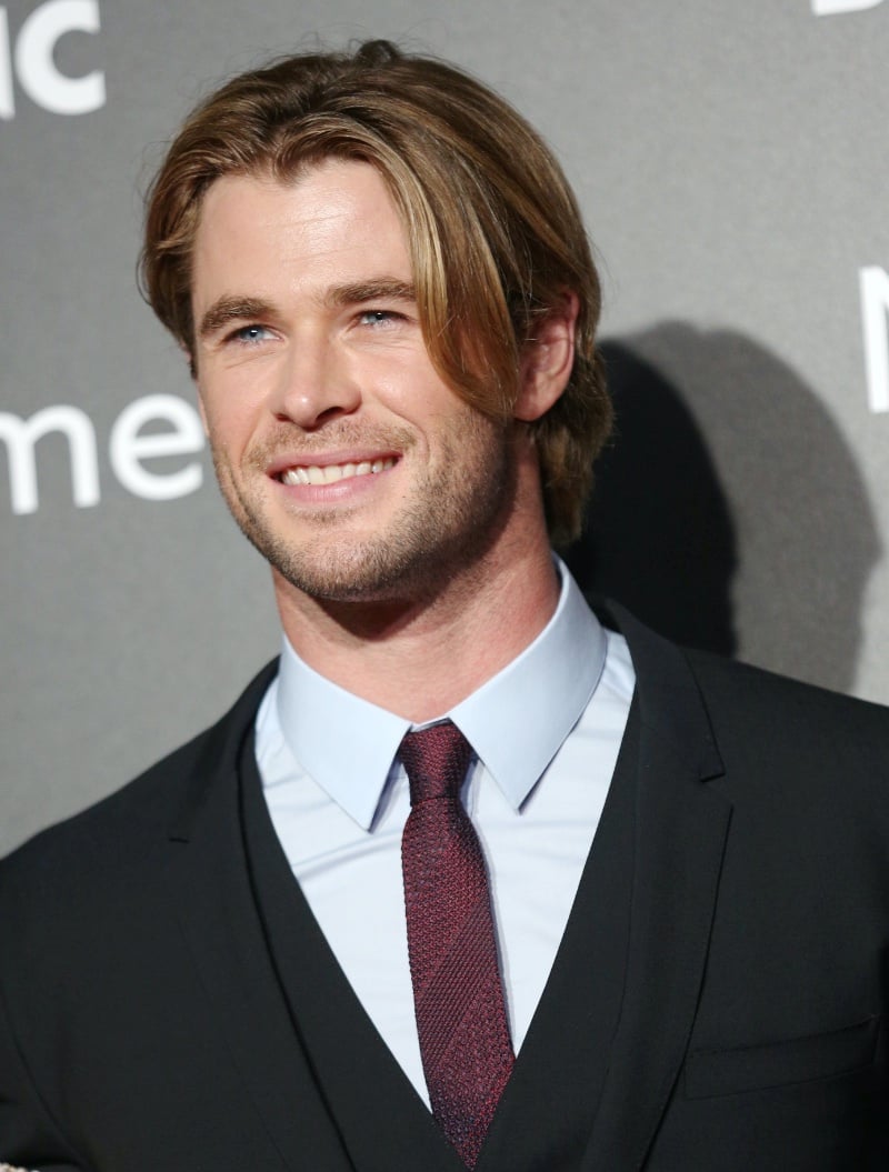 Chris Hemsworth stubble