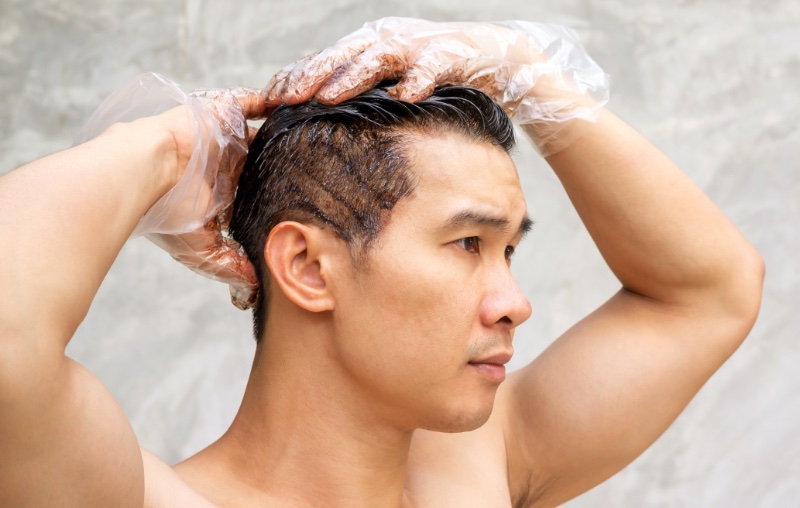dye hair at home men