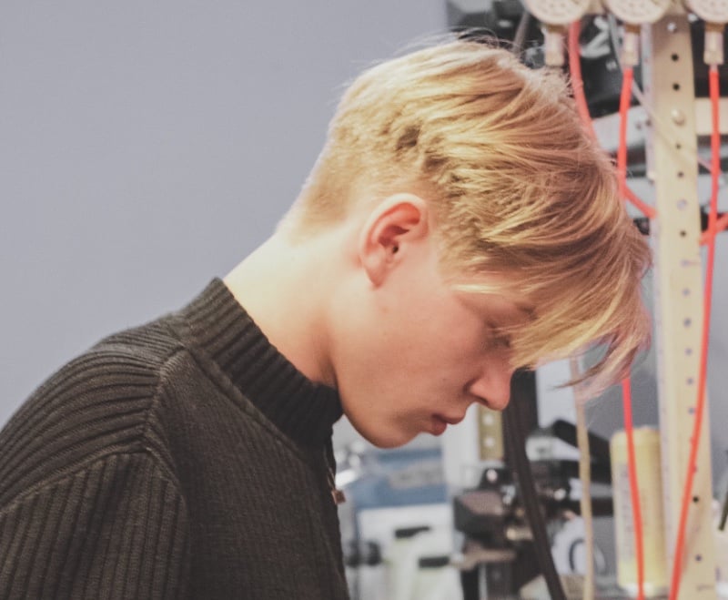 curtain undercut