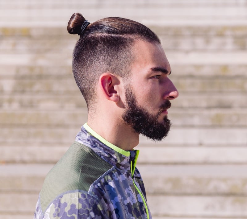 samurai bun with mid fade