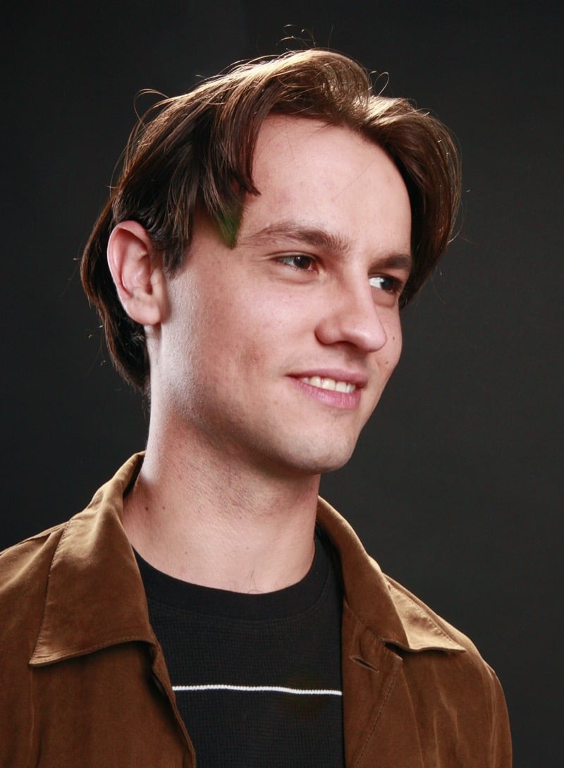 classic middle part men
