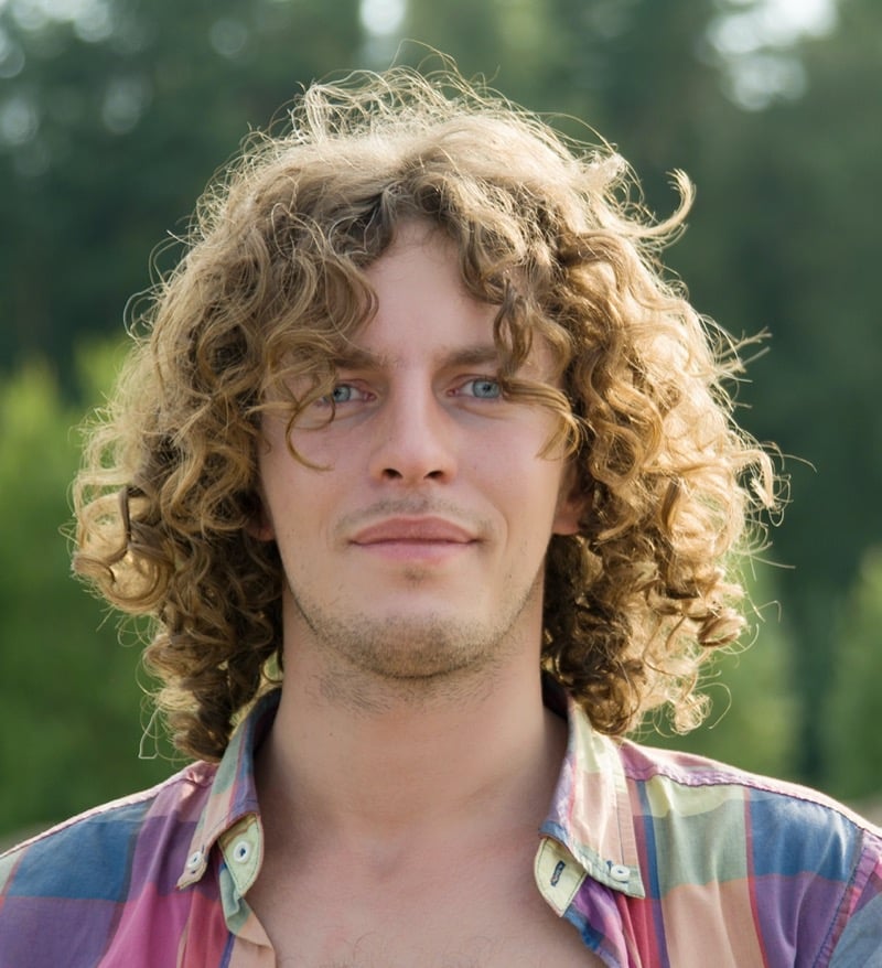 curly hair middle part men