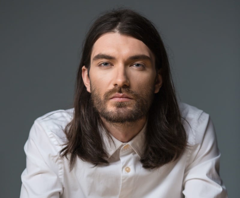 long middle part men