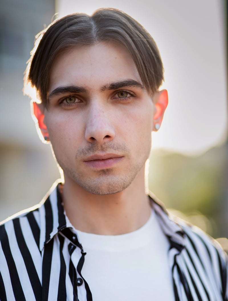 middle part undercut men