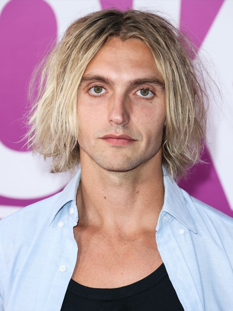 Hart Denton textured middle part
