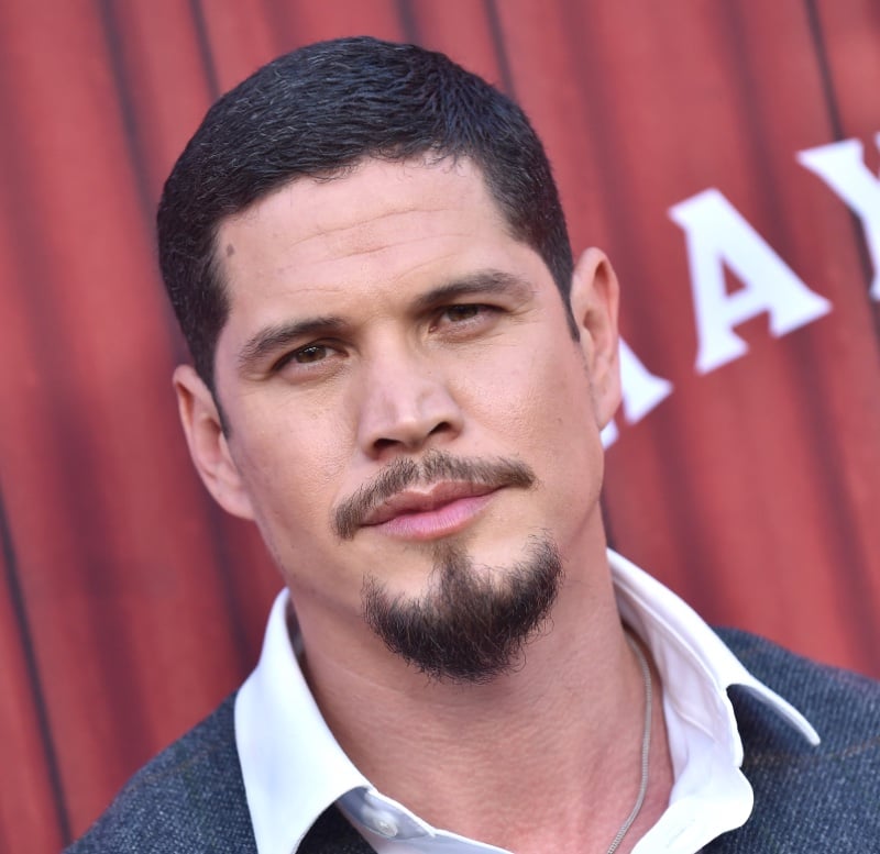 anchor beard JD Pardo
