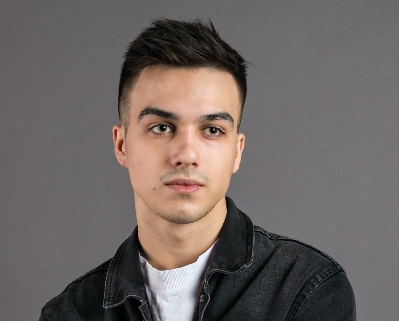 undercut quiff men