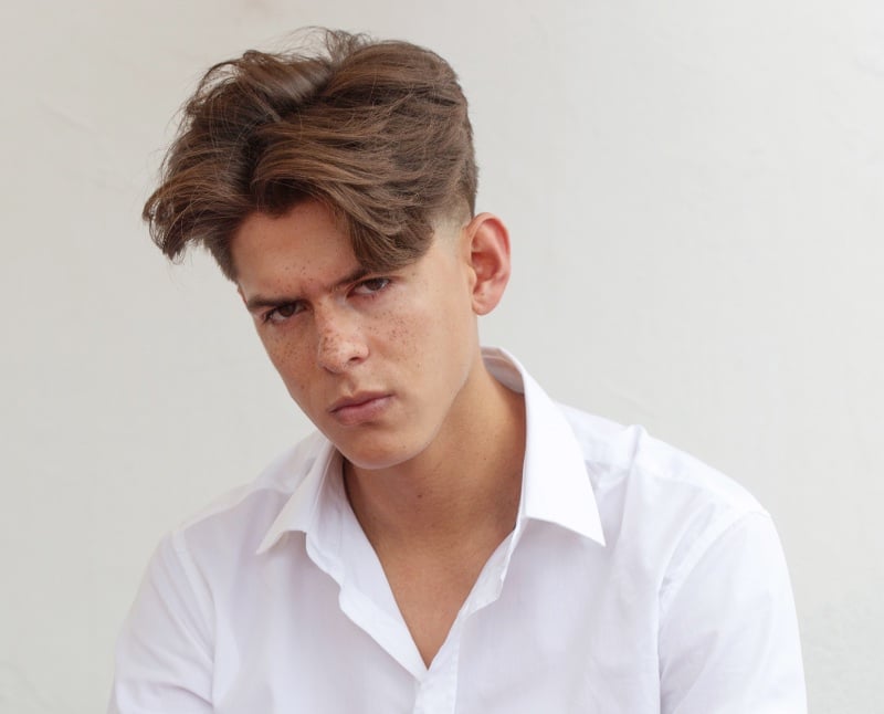 low fade middle part