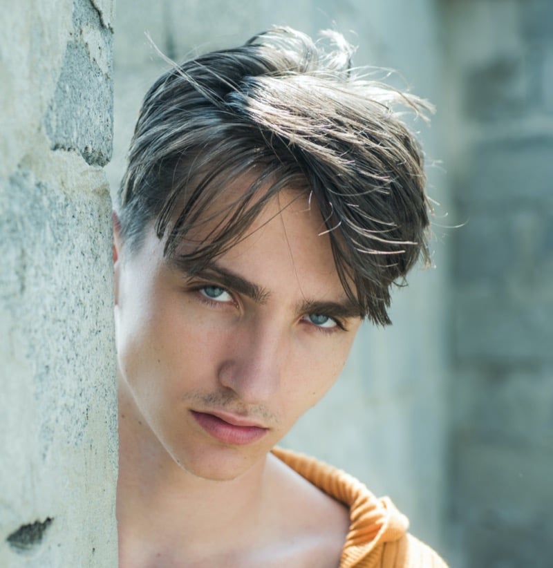 classic curtain haircut men