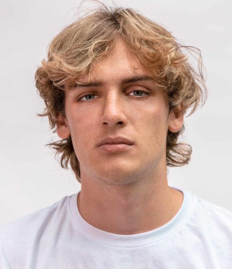 feathered curtain haircut men
