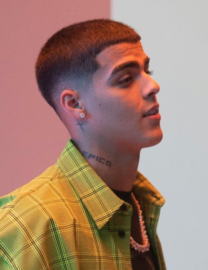 short top with mid temp fade