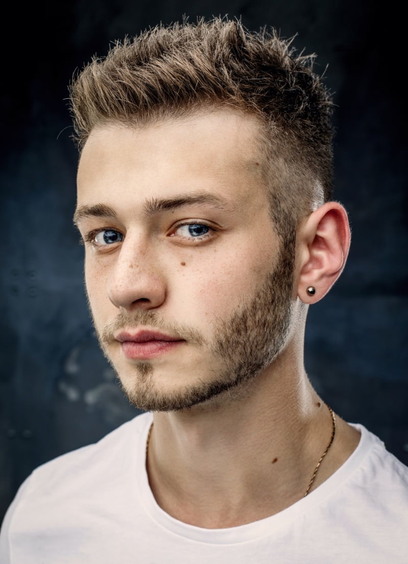 spiky hair mid fade