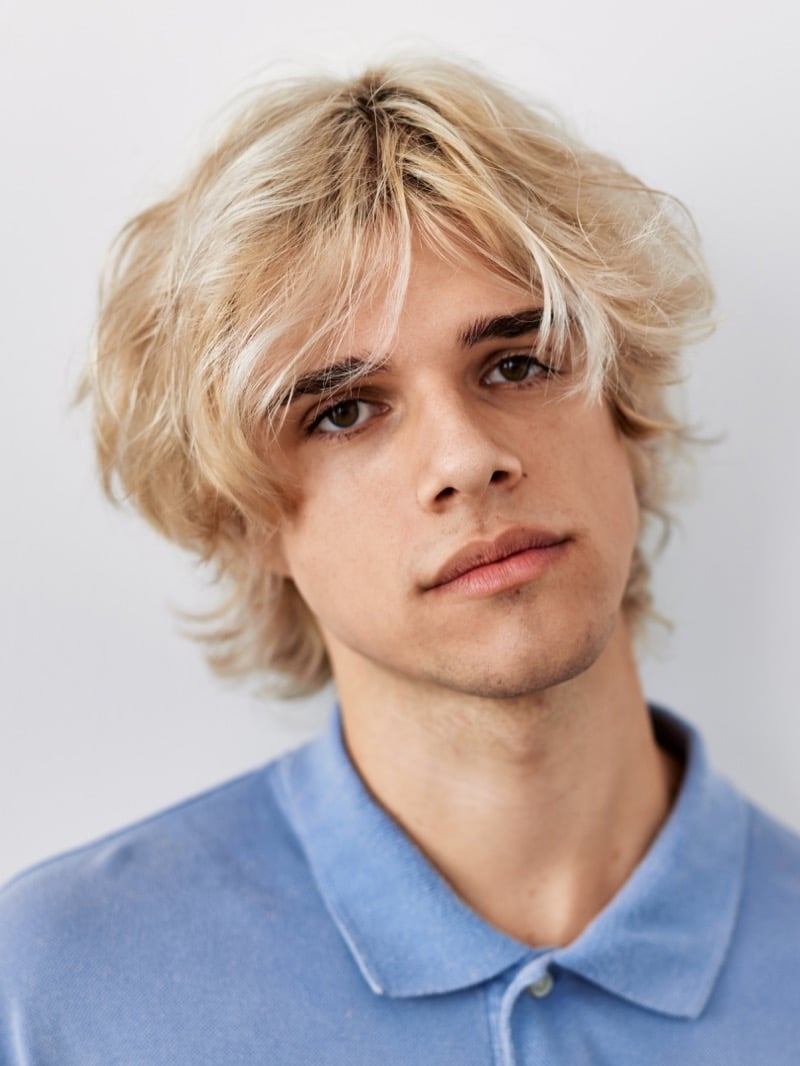 blonde fluffy wolf cut