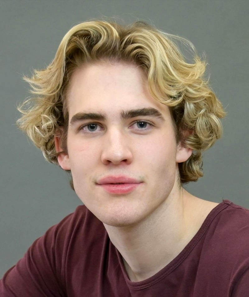 medium wavy hair men